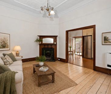 Beautifully Renovated Edwardian Home - Photo 6