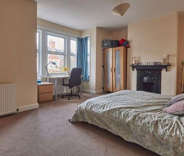 4 bedroom terraced house to rent - Photo 5