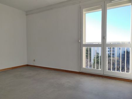 Appartement 5 pièces 91m2 MARSEILLE 11EME 1 350 euros - Photo 4