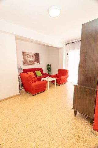 Plaça del Cedre, Valencia, Valencian Community 46022 - Photo 5