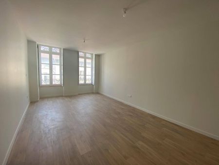Location appartement bourgeois 4 pièces 119.29 m² à Romans-sur-Isère (26100) 4 - Photo 4