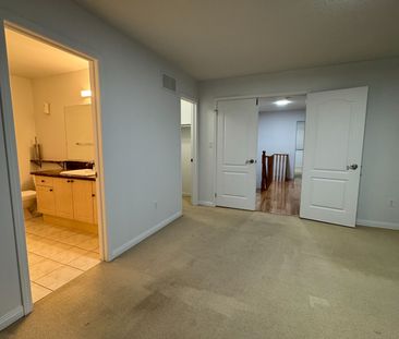 For Lease - 128 Sweetwood Circle, Brampton, Ontario - Photo 3