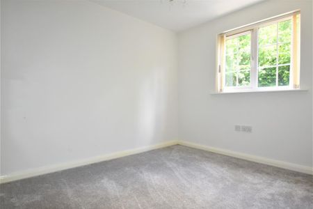 2 bedroom end of terrace house to rent - Photo 5