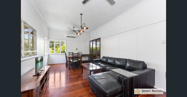 Spacious Fully Furnished Home in Prime Location - Photo 1