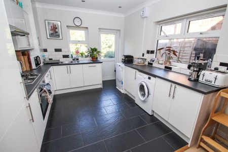 3 bedroom terraced house to rent - Photo 3