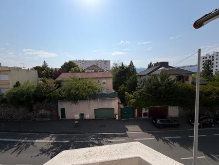 Location Appartement 1 pièce 27m² CLERMONT FERRAND 63000 - Photo 4