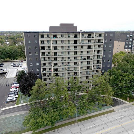 Royal Oak Towers - Photo 1