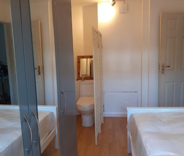 Room in a Shared House, Langdale Close, SE17 - Photo 4