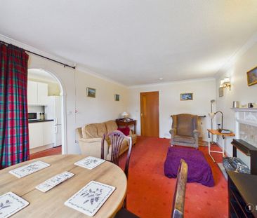 1 bedroom retirement property to rent - Photo 2