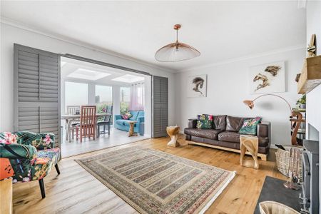 3 bedroom bungalow to rent - Photo 2