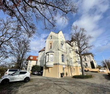 2 Raum DG-Wohnung – Bad mit Fenster, Wanne und Dusche - Photo 5