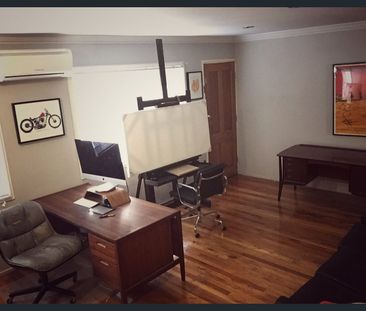 Affordable Living in Vibrant Yeronga! - Photo 6