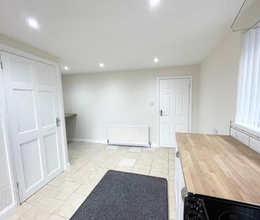 5 High Street, Ballyhalbert, BT22 1BL - Photo 5