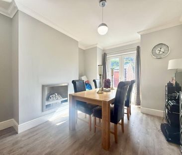 3 bedroom semi-detached house to rent - Photo 3