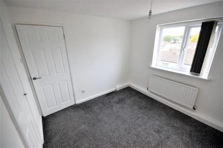 Skerne Close, Peterlee, County Durham, SR8 1HS - Photo 2