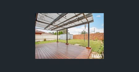 Ideal Location - Photo 3