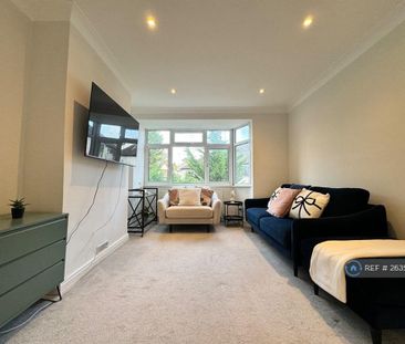 2 bedroom maisonette to rent - Photo 2