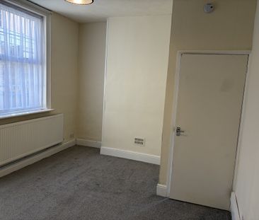 One Bedroom Self Contained Ground Floor Flat for Rent in Leek - Photo 2