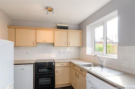 2 bedroom semi-detached house to rent - Photo 5