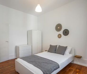 Calçada do Marquês de Abrantes, Lisbon, Lisbon 1200-163 - Photo 5