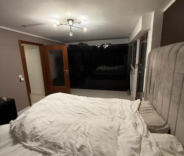 Großzügige 120 m² Souterrain-Wohnung mit Garten zum 01.01.2026 - Photo 6