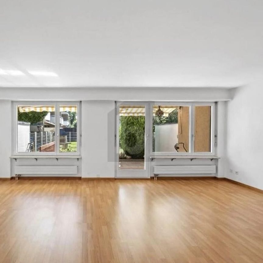 SONNIG UND MODERN MIT GARTEN - Photo 1