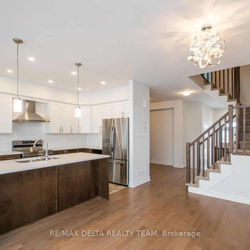 667 CORDELETTE CIRCLE - Photo 1