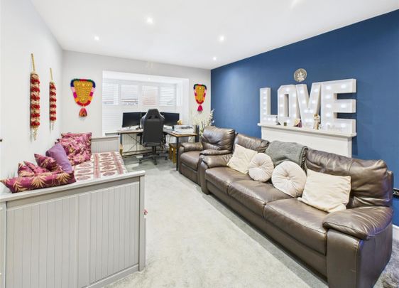 Swift Avenue, Rugby - Photo 1