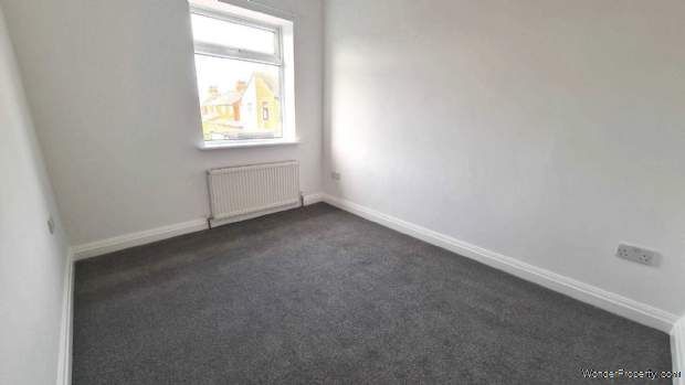 3 bedroom property to rent in Blackpool - Photo 1