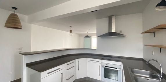 Location Appartement 126m² 4 pièces Fort de france - Photo 2