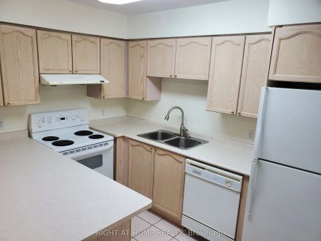 256 Doris Avenue #1011 - Photo 3