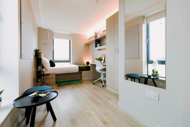 Platinum Ensuite - Photo 1