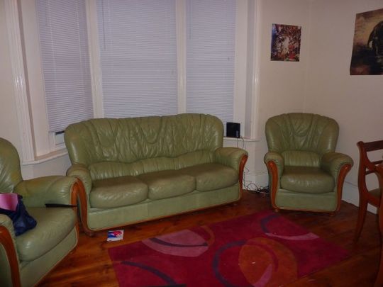 Beautiful Period house in great area for CCCU and Kent students - Photo 1