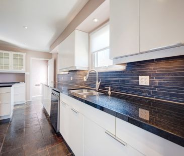 For Lease - 44 Marblehead Crescent, Brampton, Ontario - Photo 3