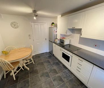 2 bedroom semi-detached house to rent - Photo 5