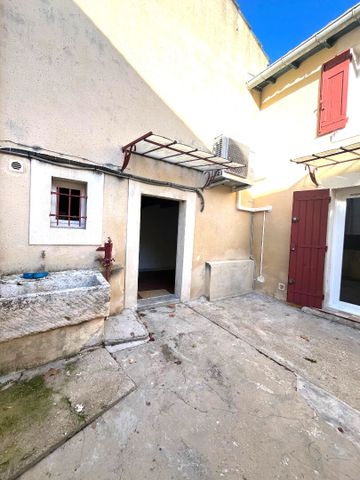 EYRAGUES - Maison de village avec 3 chambres et cour., - Photo 5