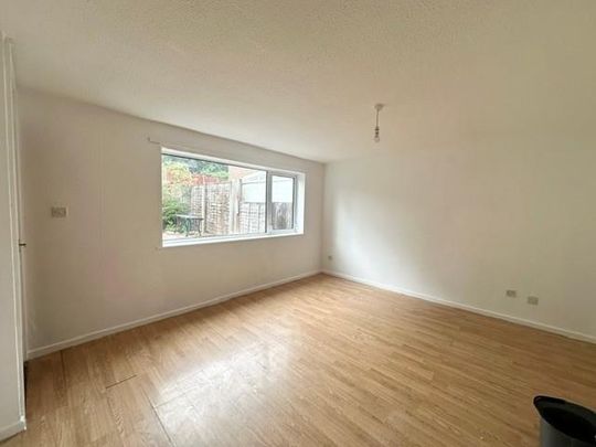 Netherfield, Redditch - Photo 1