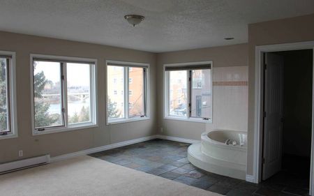 307 11th Street East - Photo 3