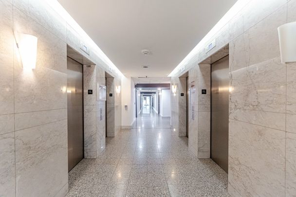 For Lease - 325 Webb Drive Unit# 802, Mississauga, Ontario - Photo 1