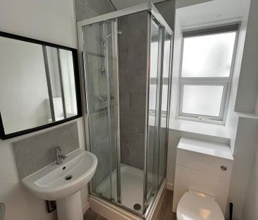 1 bedroom in a house share to rent - Photo 6