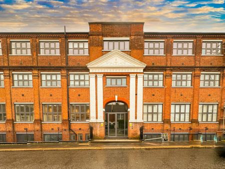 Flat to rent on - Photo 4