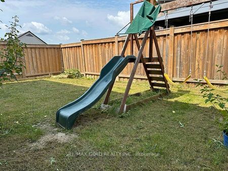 For Lease - 292 Remembrance Drive, Brampton, Ontario - Photo 4