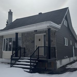 Très Beau 4 ½ Fraîchement Rénové - Photo 3