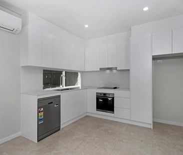 Modern Two Bedroom Granny Flat with Private Yard - Photo 3