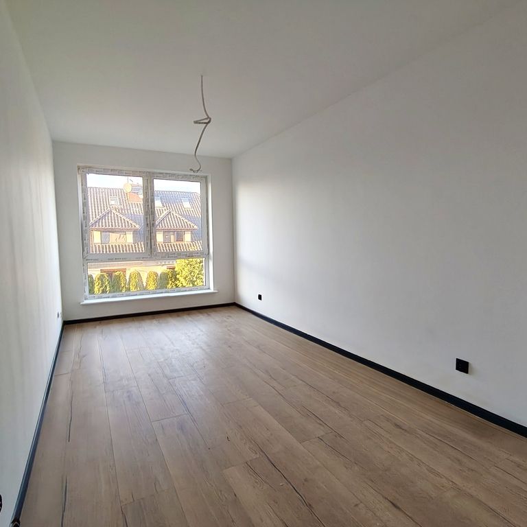 Przestronny dom, idealny dla dużej rodziny! - Фото 1