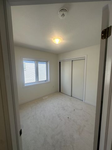 For Lease - 41 Canvas Crescent, Welland, Ontario - Photo 3