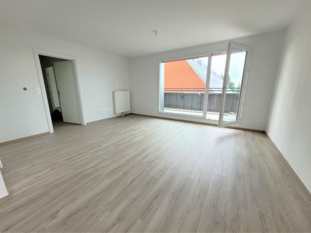 Location Appartement 3 pièces 74m² MARQUETTE LEZ LILLE 59520 - Photo 2