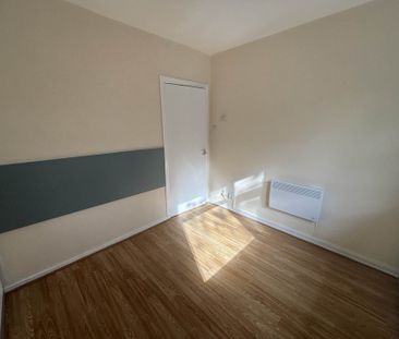 Hilltop Court, Manchester - Photo 5