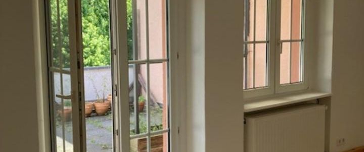 1-2 Zimmer-Wohnung in exponierter Lage mit grosser Terrasse - Photo 1