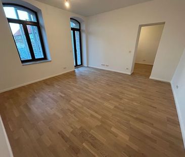 Erstbezug nach Sanierung - Attraktive 2- Zimmer Wohnung mit EBK und... - Foto 1